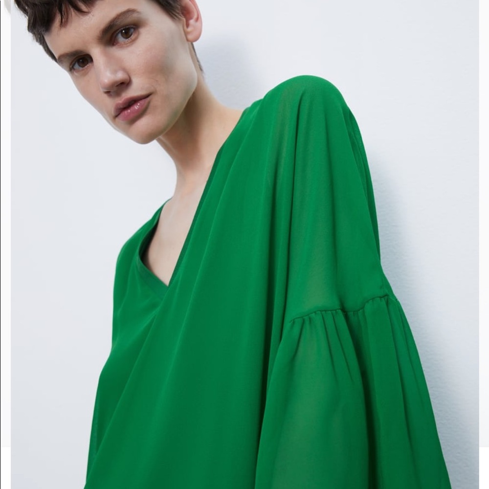 Zara Ruffled Flowy blouse - Picture 5 of 8